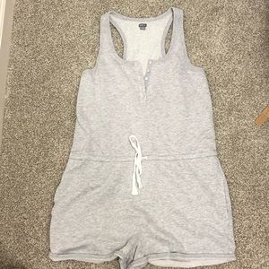 Size S Aerie (America Eagle) comfy grey romper!